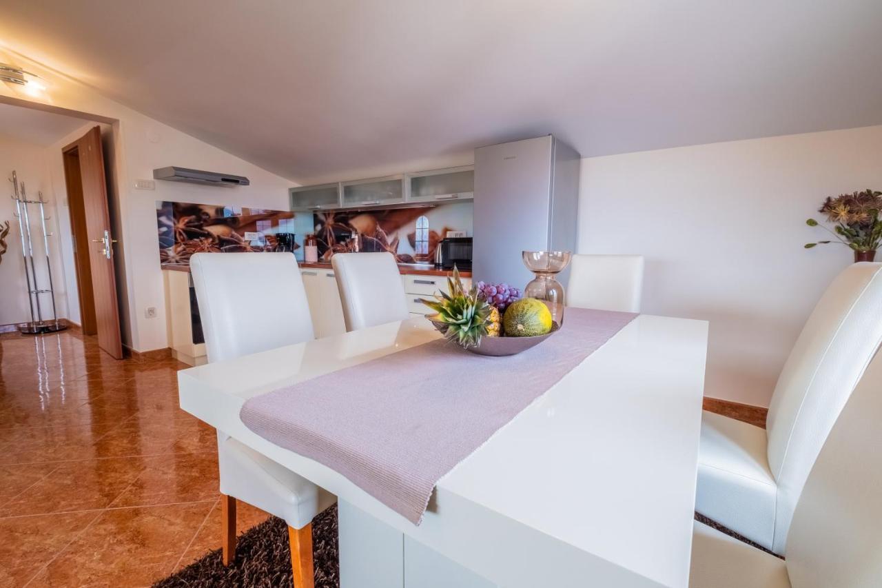 Apartments Laganini Новий Винодольський Екстер'єр фото